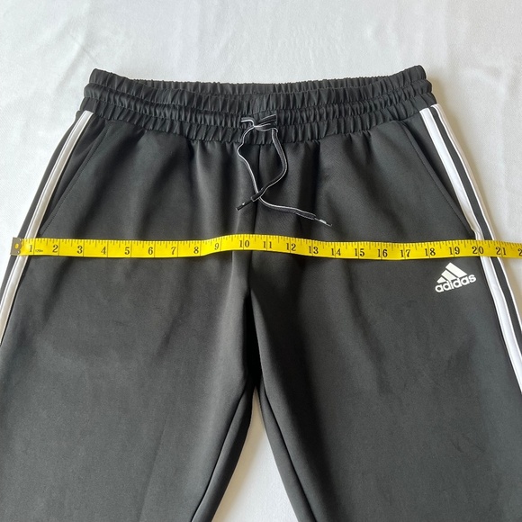 Adidas Aeroready 3-stripes women’s jogger pants - Picture 6 of 10
